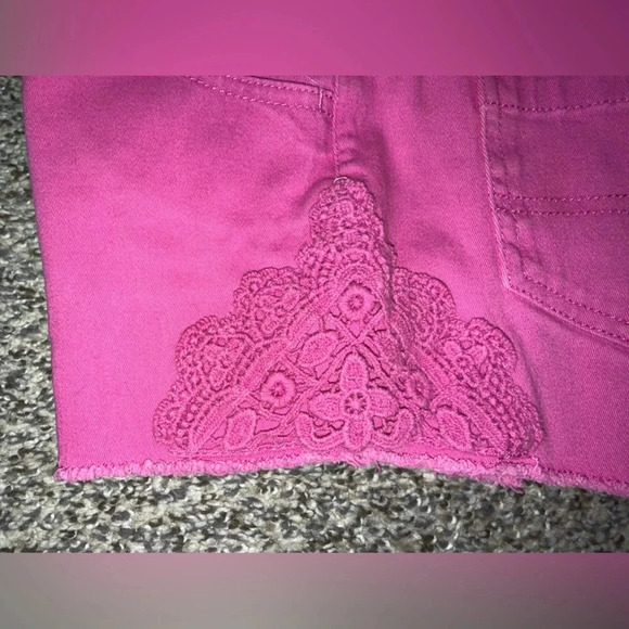 Colorful planet pink jean shorts with lace accent on side - Picture 3 of 4